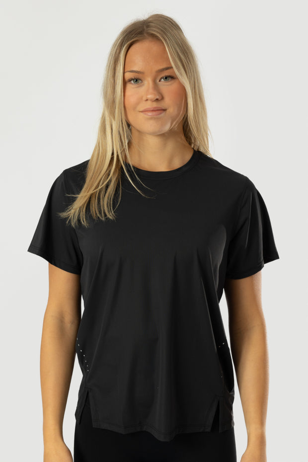 Mia Black T-shirt